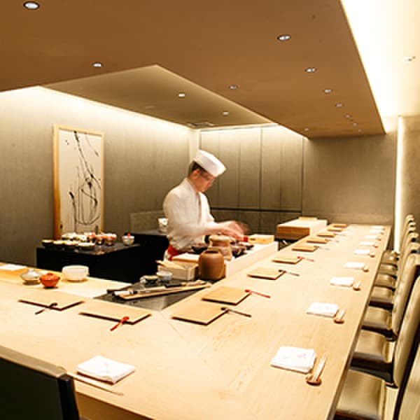 Kioicho Mitani: theatralisches Omakase mit Getränkebegleitung