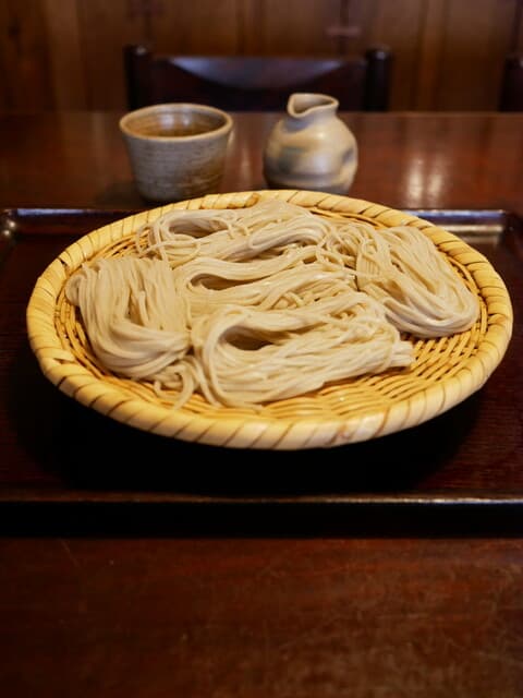 Soba no Mi: steingemahlene Soba im Bocchi-mori-Stil