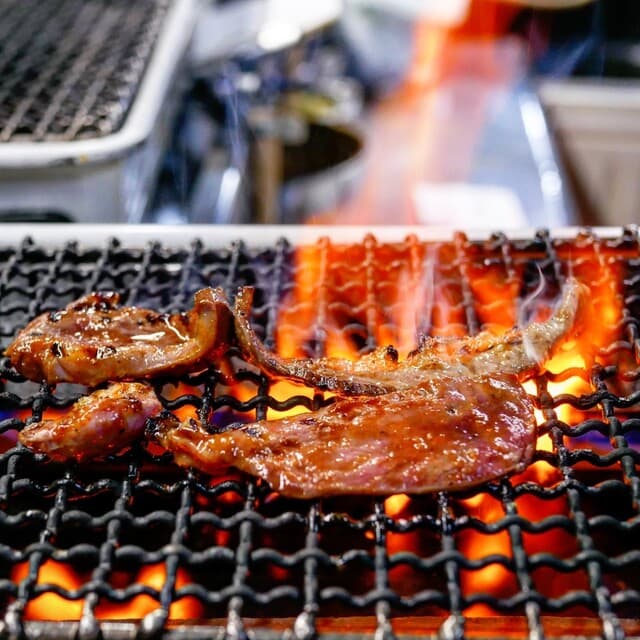 Sora Tsuruhashi souhonten: legendäres Horumon-Yakiniku in Osaka