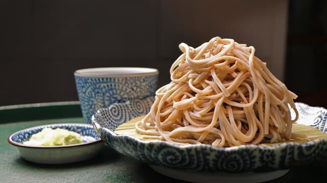 Stand Merry Sannoso Bar Ju: Lamm-Izakaya und Soba