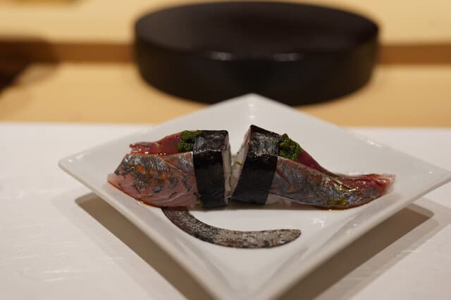 Maru Zushi: Edomae-Sushi der Spitzenklasse in Sapporo