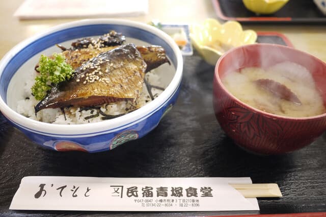 Minshuku Aotsuka Shokudo: Meeresfrüchte aus Hokkaido vom Holzkohlegrill