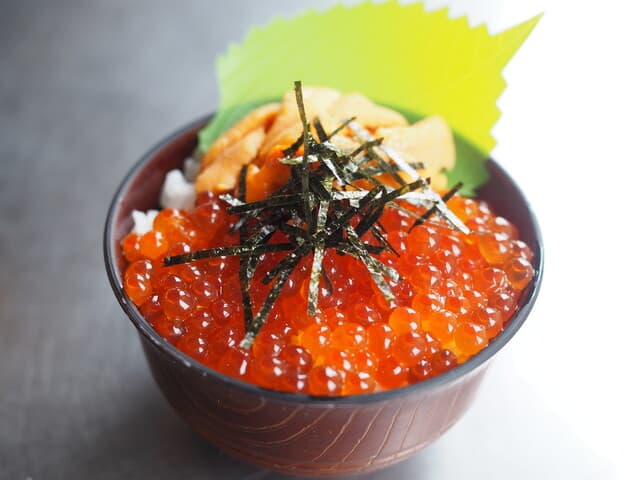 Kui Dokoro Shake Ban Ya: Meeresfrüchte aus Hokkaido vom Holzkohlegrill