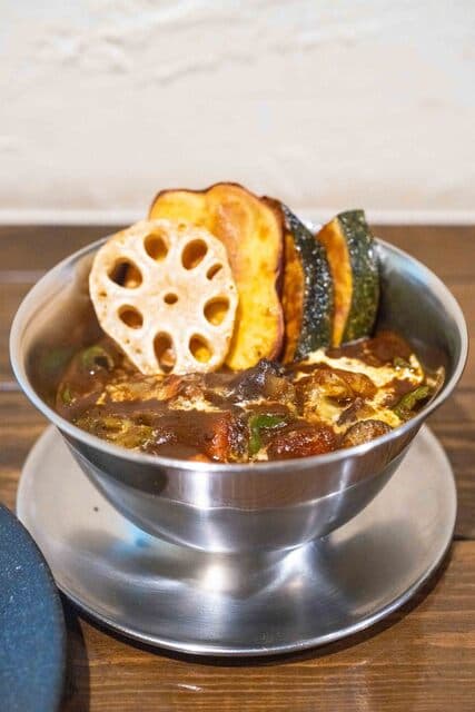 Ichimonji Curry Ten: Reichhaltiges Curry nach europäischer Art