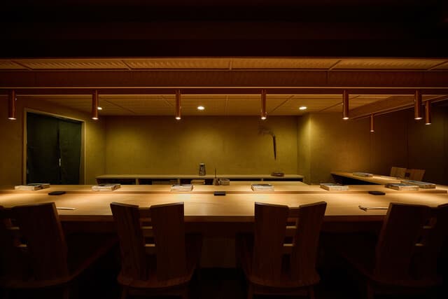 Shinonome: Edo-mae-Sushi mit Zutaten aus Hokkaido