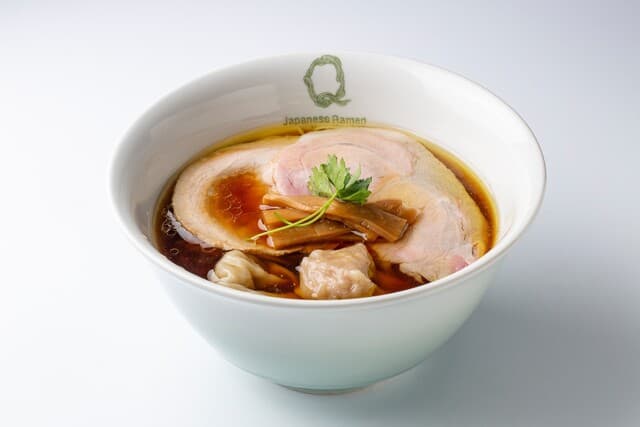 Japanese Ramen Noodle Lab Q: Raffinierte Niboshi-Ramen