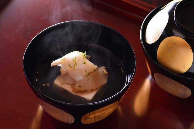 Suyama: Kaiseki im Kyoto-Stil in Sapporo
