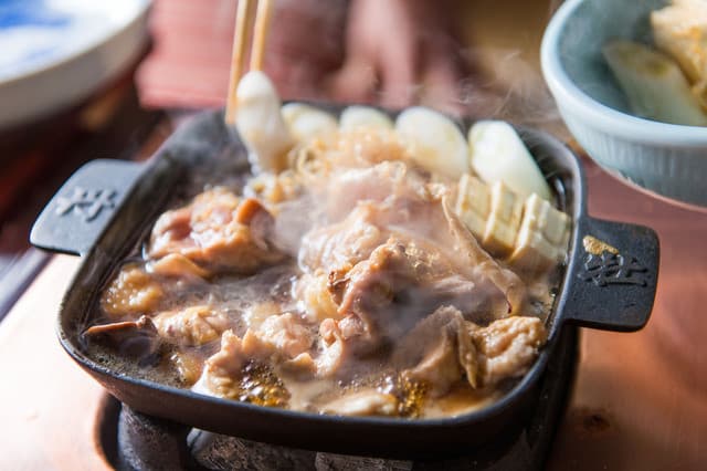 Sukiyaki-Botan: Historisches Hühnchen-Sukiyaki
