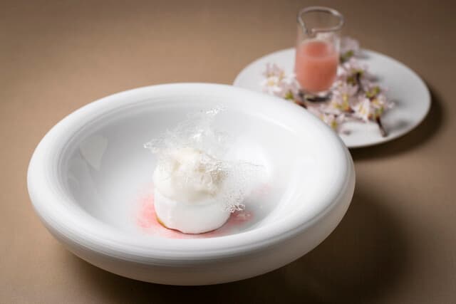 L'ecrin Ginza: Klassische französische Grand-Maison