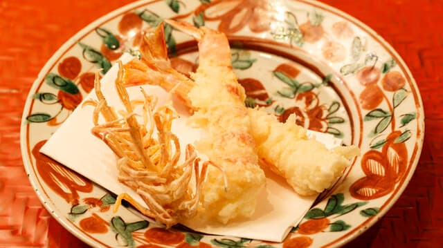 Tempura Fukamachi: präzise, zutatenorientierte Tempura
