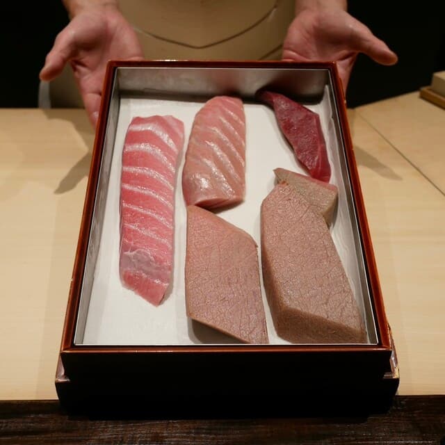 Sushisho Saito: Erfinderisches Omakase-Sushi-Erlebnis