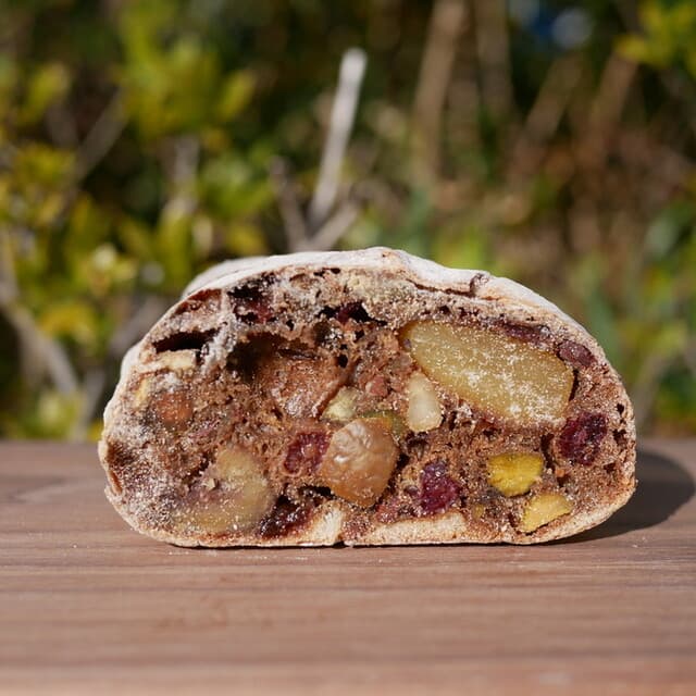 L'atelier de Plaisir: Handwerksbäckerei mit Natursauerteig