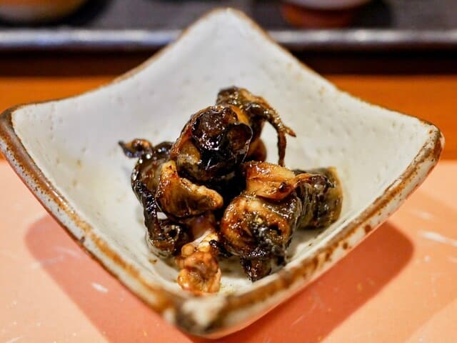 Ikewanagi no Mise Tsugumi An: meisterhaftes Aal-Omakase
