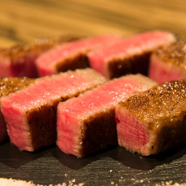 Yakiniku Jumbo Hongo: Premium Wagyu-Barbecue