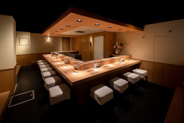 Yakitori Omino: High-End-Yakitori vom Binchotan-Grill