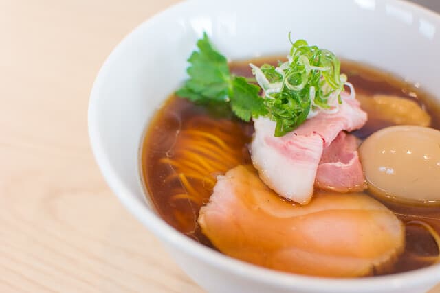 Ramen MAIKAGURA: preisgekrönter Hühner-Ramen