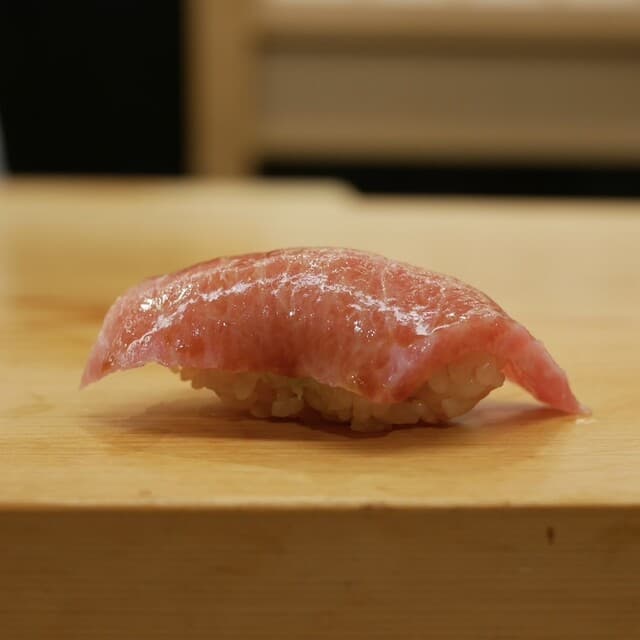 Kizaki: Edo-mae-Sushi mit scharfem Profil