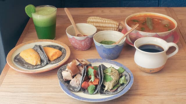 Los Tacos Azules: Craft-Tacos auf blauen Maistortillas