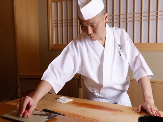 Sushi Saito Hanare NANZUKA: Edomae-Sushi in einer Kunstgalerie