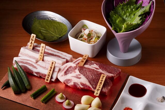 Pretty Pork Factory: Premium-Schweinefleisch für Shabu-Shabu und Tonkatsu