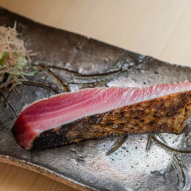 Hakuun: saisonales Omakase vom Holzkohlegrill
