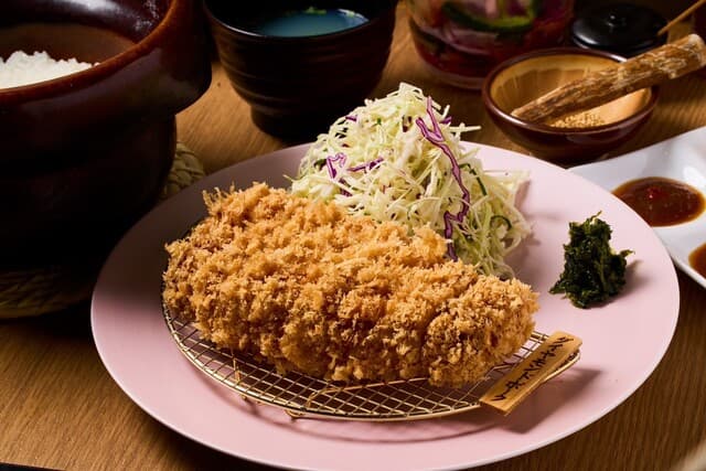 Katsu Pulipo: Premium-Tonkatsu von Markenschweinen