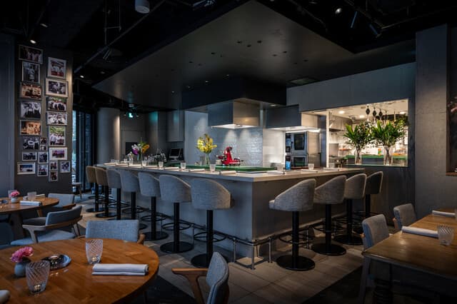 Tinc gana: modernes spanisches Omakase an der Theke