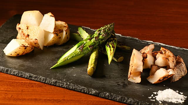 Aoyama Ototo: Fisch vom Holzkohlegrill