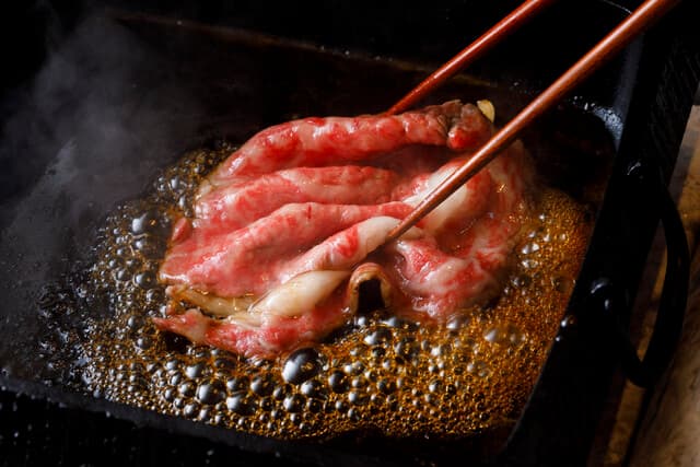 subin: Seltenes Tajimaguro-Rindfleisch, mehrgängig serviert