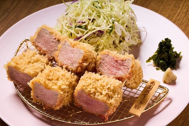 Pretty Pork Factory & Katsu Puripo: Verkostung seltener Schweinerassen