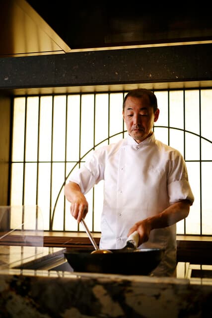 KOBAYASHI: modernes chinesisches Theken-Erlebnis