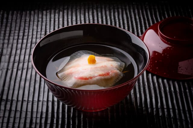 Shumoku Cho Shimizu: Saisonales Kaiseki mit Flussfisch