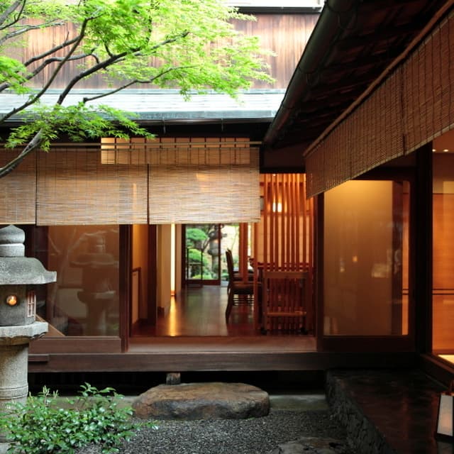 Muromachi Wakuden: Live-Kaiseki am Tresen