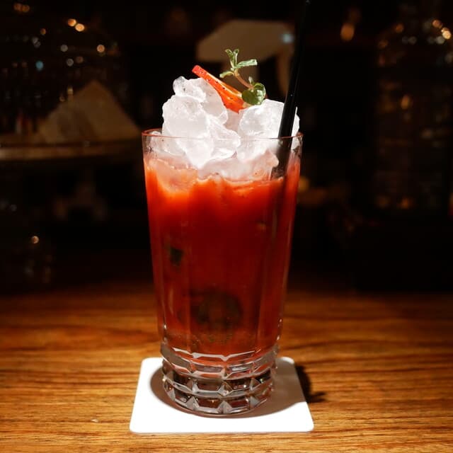 El Tesoro: Kyoto-Cocktails und hausgemachter Kuchen