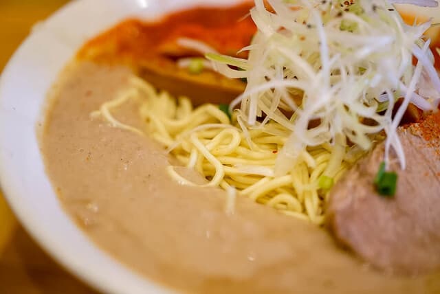 GOKKEI Ichijouji honten: Ramen mit ultra-dicker Hühnerbrühe
