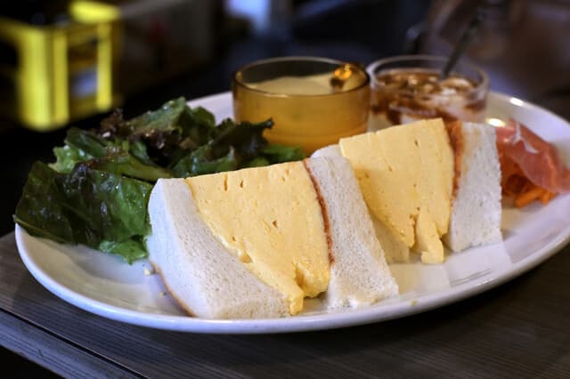 Kissa Madrague: Kyotos legendäres Eier-Sandwich-Kissaten
