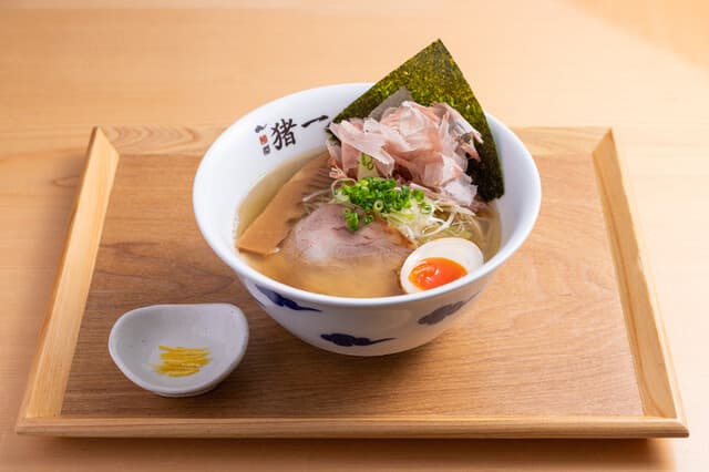 Menya Inoichi: Raffinierte Ramen auf Dashi-Basis