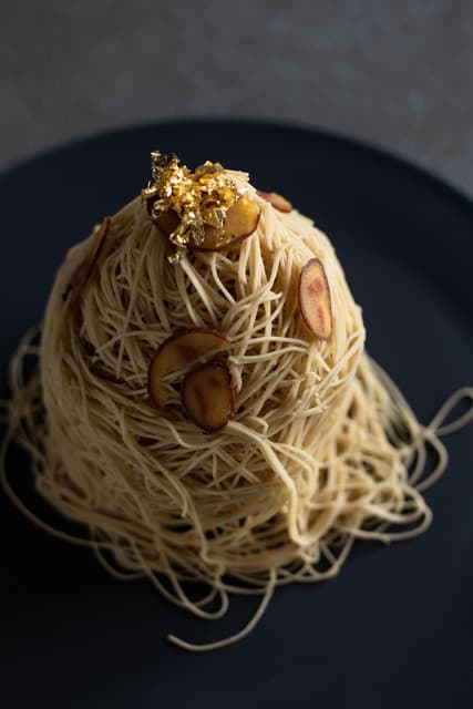 Waguri Senmon Saori: Exquisites Kastanien-Mont-Blanc