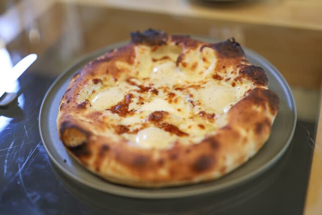 400°C PIZZA Kyoto: Einzigartige Pizza mit hoher Hydratation
