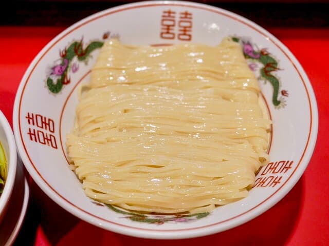 Kadoya Shokudo Souhonten: Tsukemen der Spitzenklasse in Osaka