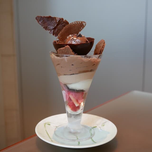 Chocolatier Palet d'Or Osaka: Bean-to-Bar-Schokolade und Parfaits