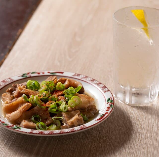 Wafu Motsu Ryori Arata: exquisites Omakase mit Rinderinnereien