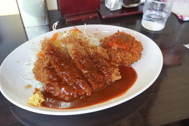 Tonkatsu Hiroki Tokuan honten: berühmt für riesige Ebi-Fry