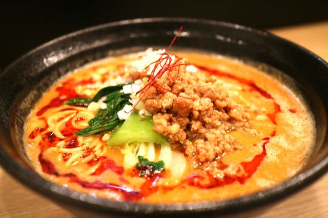 Menya Ren to Rin to Jin: Tantanmen mit Sesam-Fokus