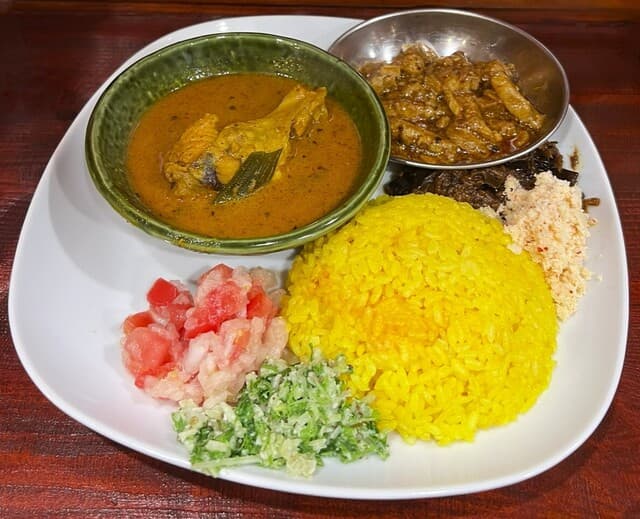 Curry Ya Dekkao: Curry nach Sri-Lanka-Art