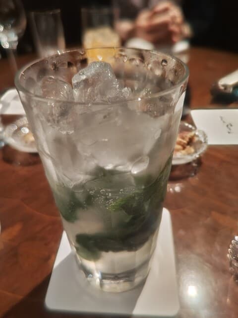 Tom&Jerry Bar: maßgeschneiderte Cocktails in Osaka