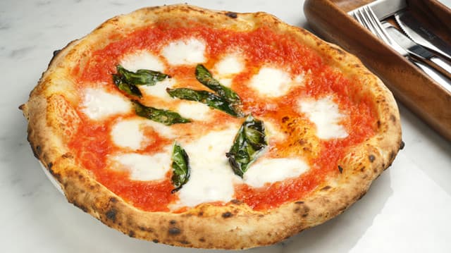 PIZZERIA NAPOLETANA ASSO DA YAMAGUCHI at Nakazaki-cho: preisgekrönte neapolitanische Pizza