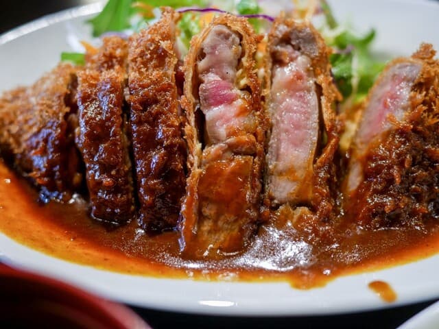 Yoshoku no Asahi: Legendäres Rinderkotelett in Kobe