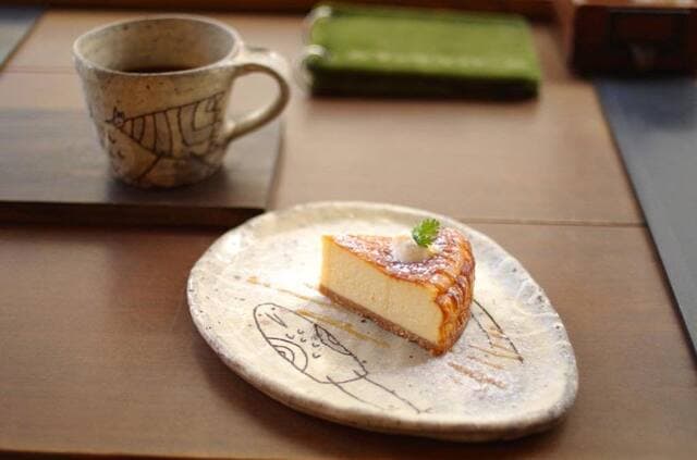 CAFE KESHiPEARL: handwerkliche Käsekuchen und Kaffee-Pairings