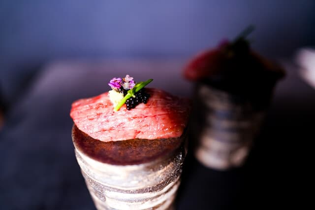 Yuzaburo: theatralisches Wagyu-Omakase am Tresen